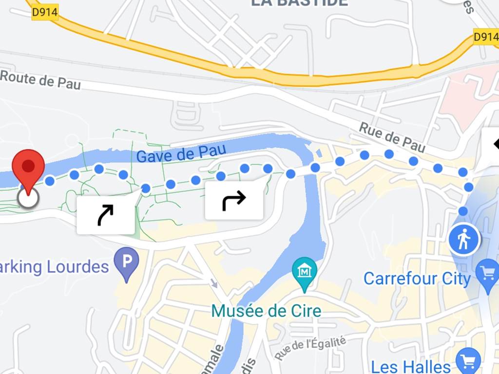 la grotte de Massabielle a 14 min a pied