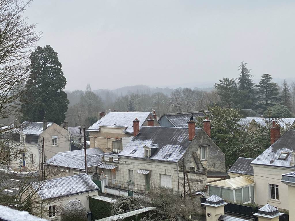 VUE SUR VILLE