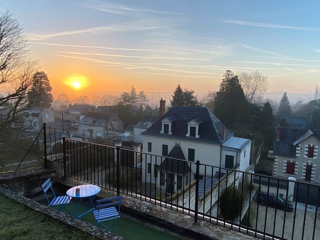 LES RIVES DU CHER. TOIT-TERRASSE. LEVE DU SOLEIL