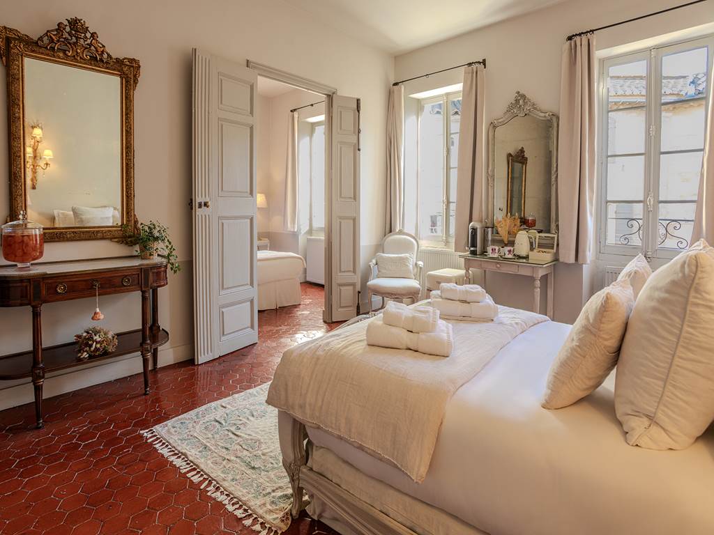 Suite Violette familiale vue chambre