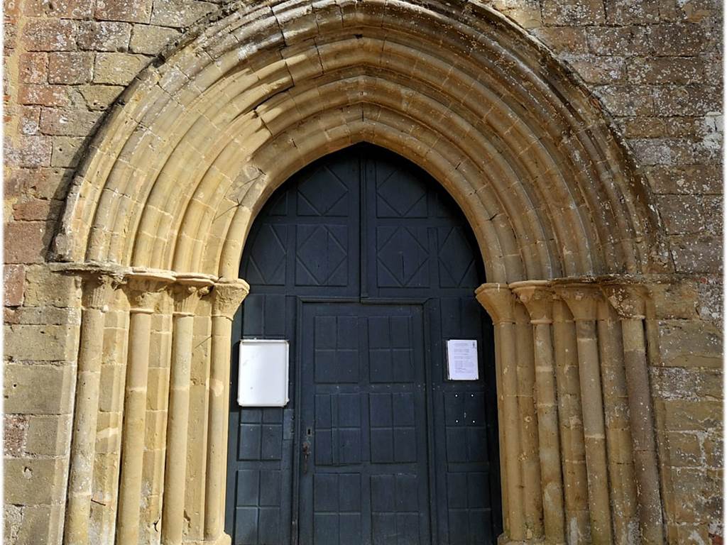Saint Christaud porte Eglise © CSO