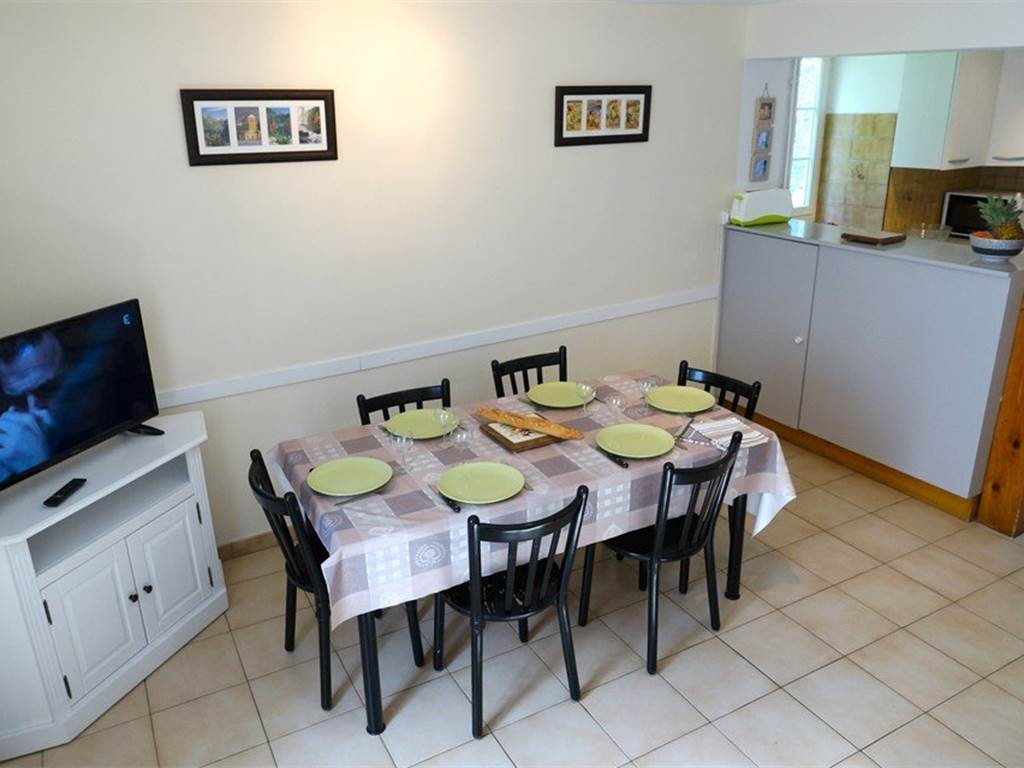 LUCHON MAISON PROCHE DU MARCHE - 3 CHAMBRES JARDIN - (POU)