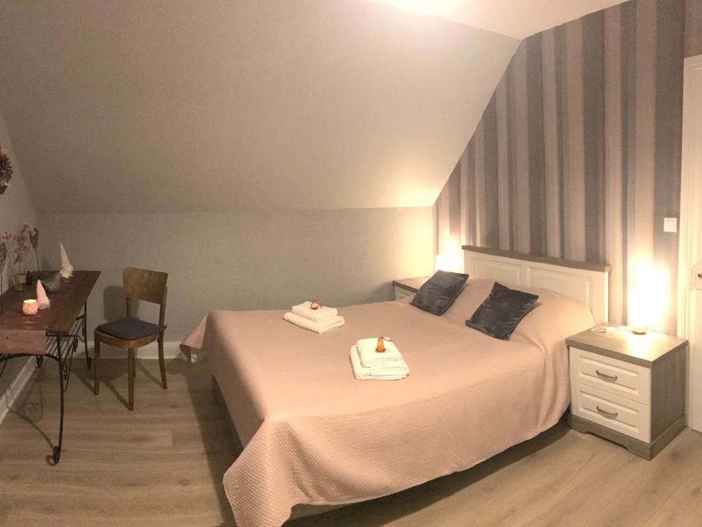 chambre rose pano