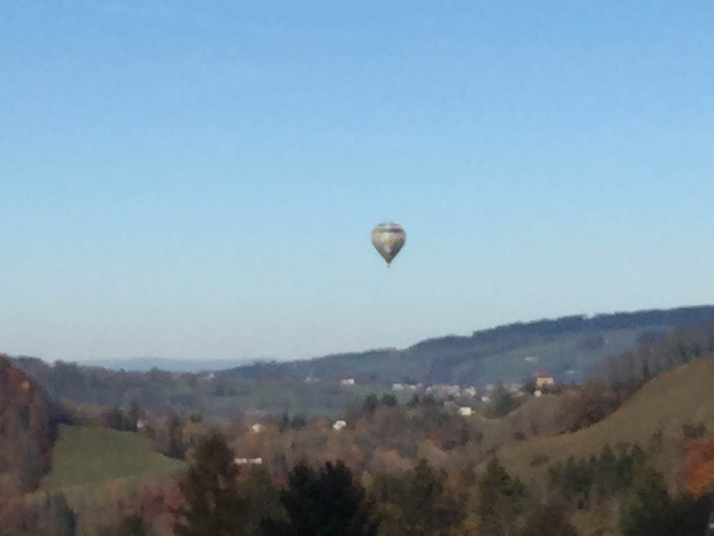 Montgolfière au-dessus de Gruyères