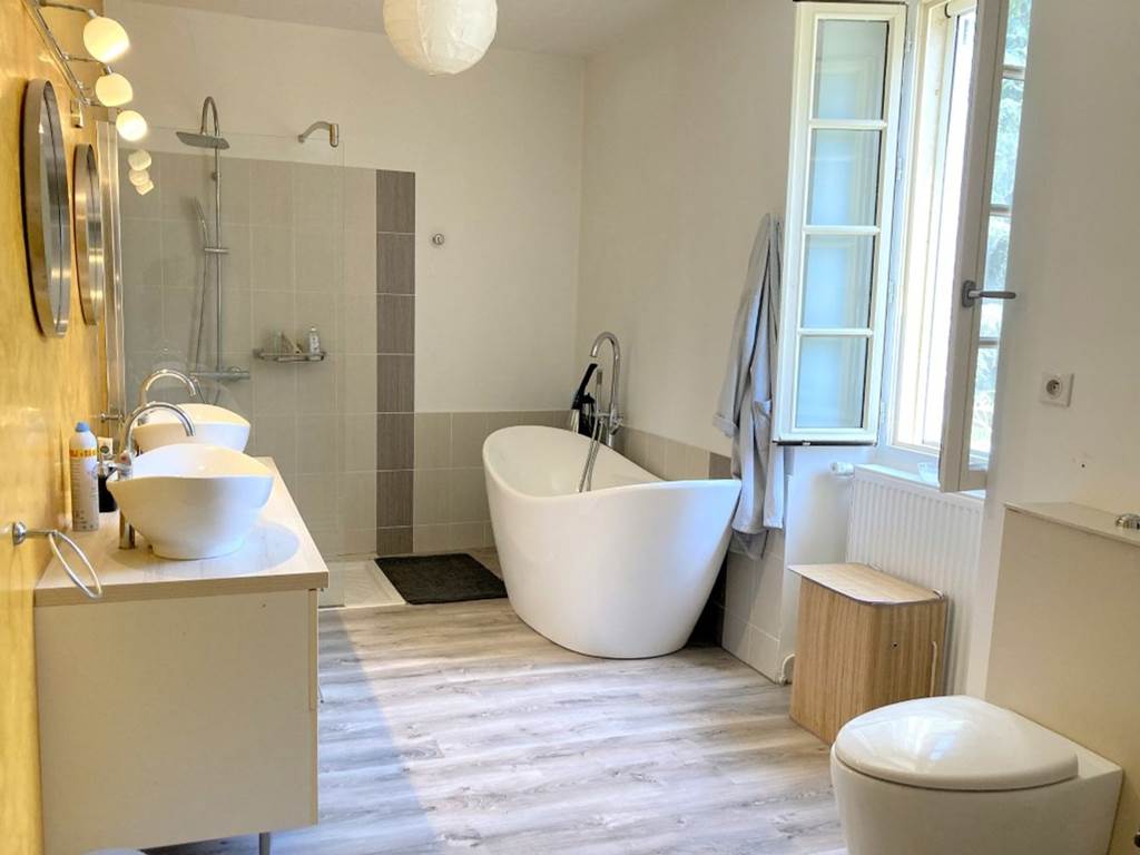 Domaine La Buissière "La Maison" Salle de bain premier étage