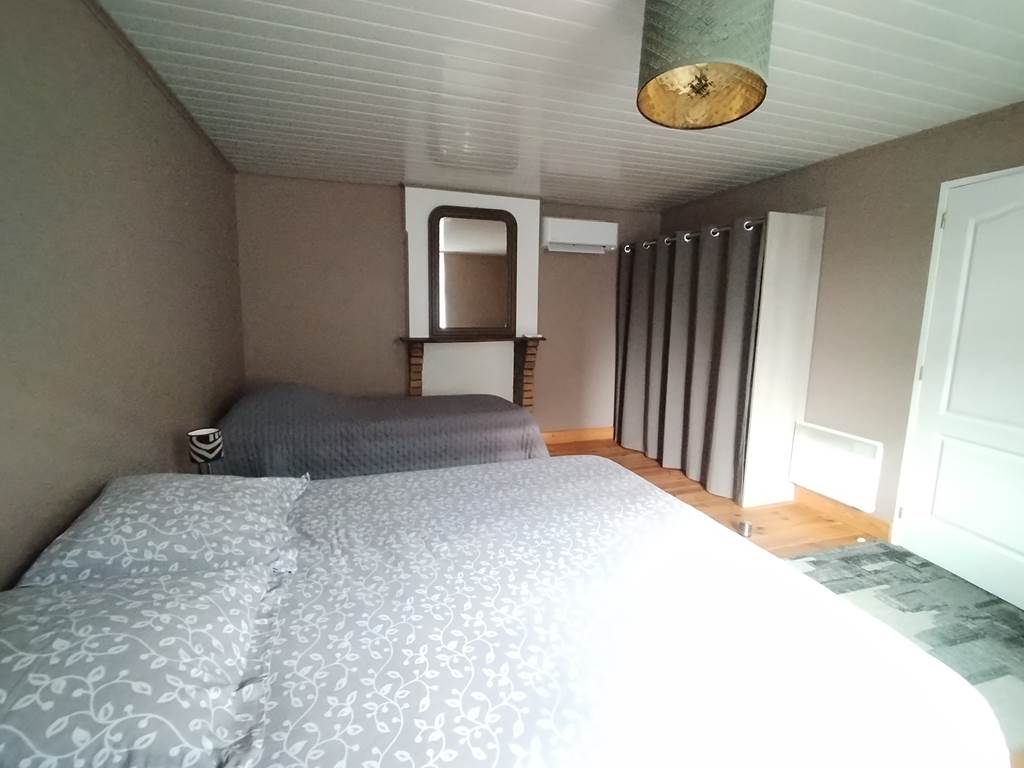 HEDONISTE 1 chambre triple