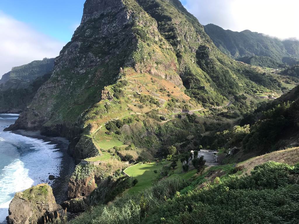 Vue de Sao Cristovao la maison au centre de la vue