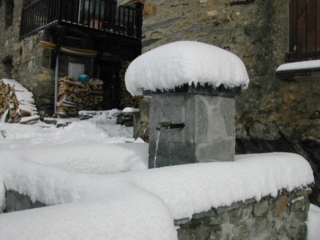 Le reposant son de la fontaine.