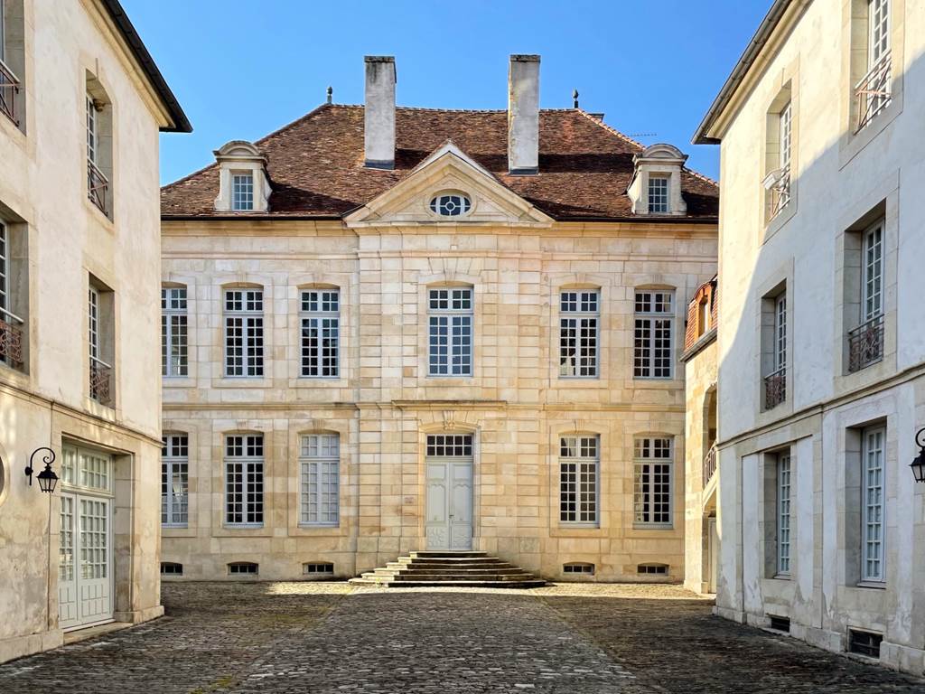 Maison_Jazey_cour_honneur