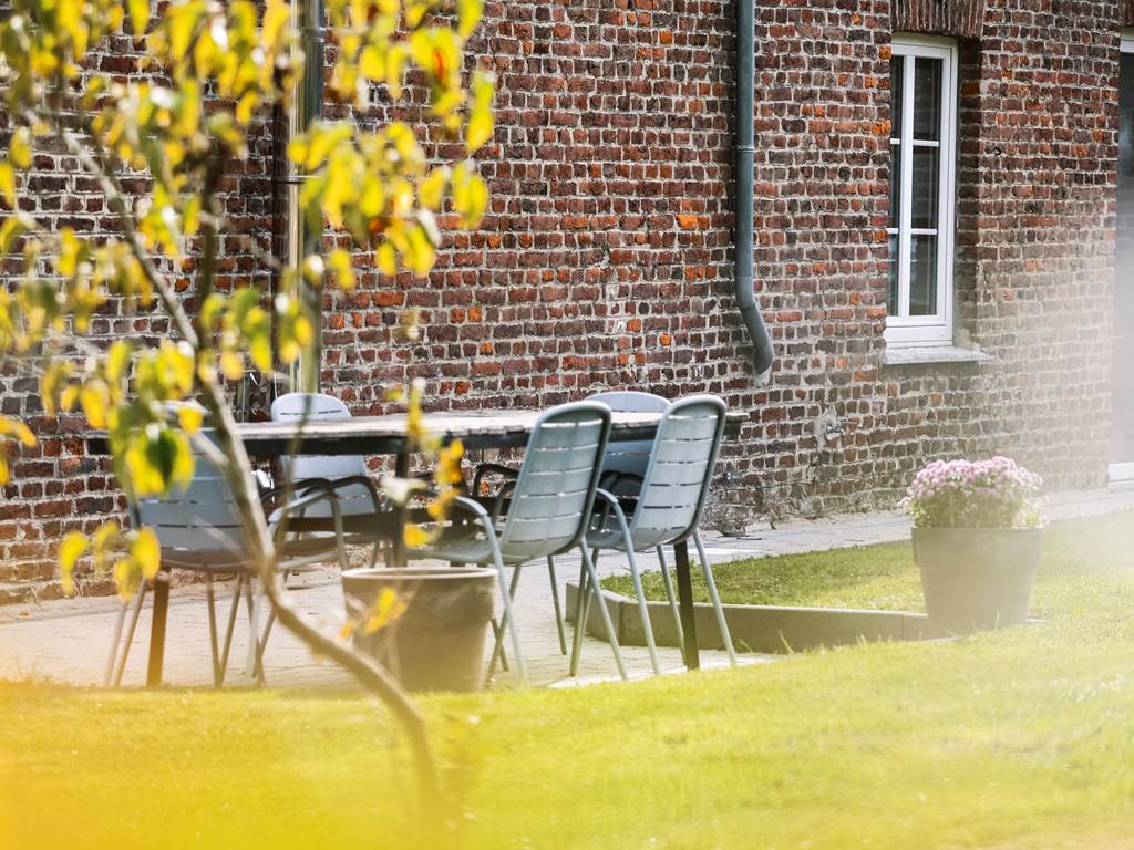 Gi^te Maud Neuprez. EXTERIEUR BOOKING HD