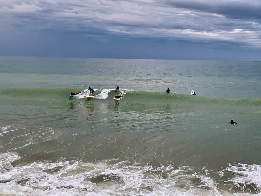 Surfeurs sur la plage de La couarde
