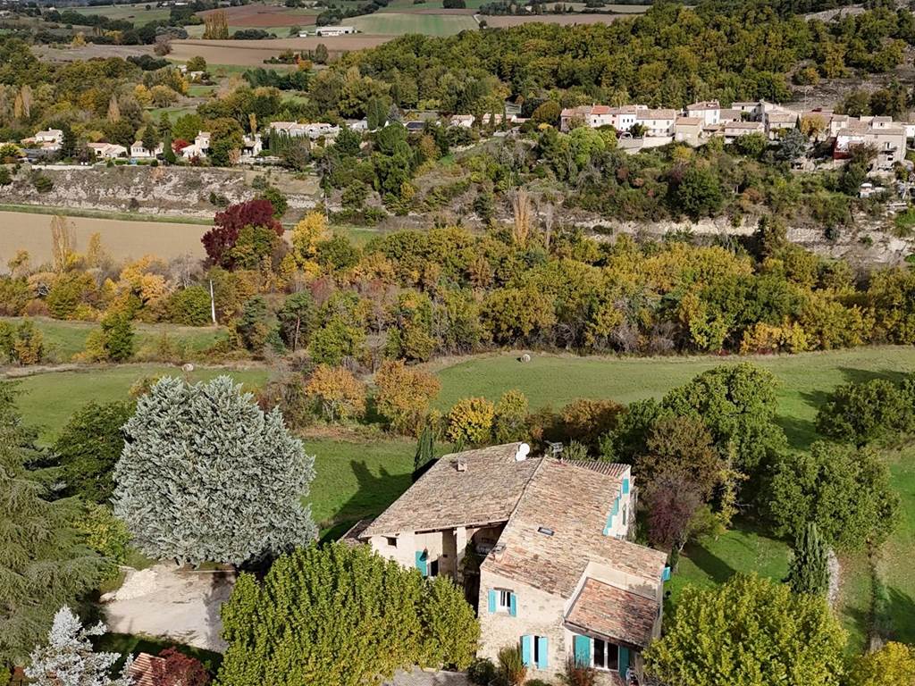 dji_fly_20251026_095132_0010_1761473269296_photo