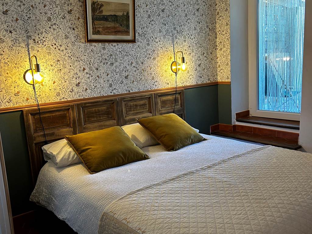 Chambre gîte Genêt-LesDemeuresduClos-Niozelles-Forcalquier