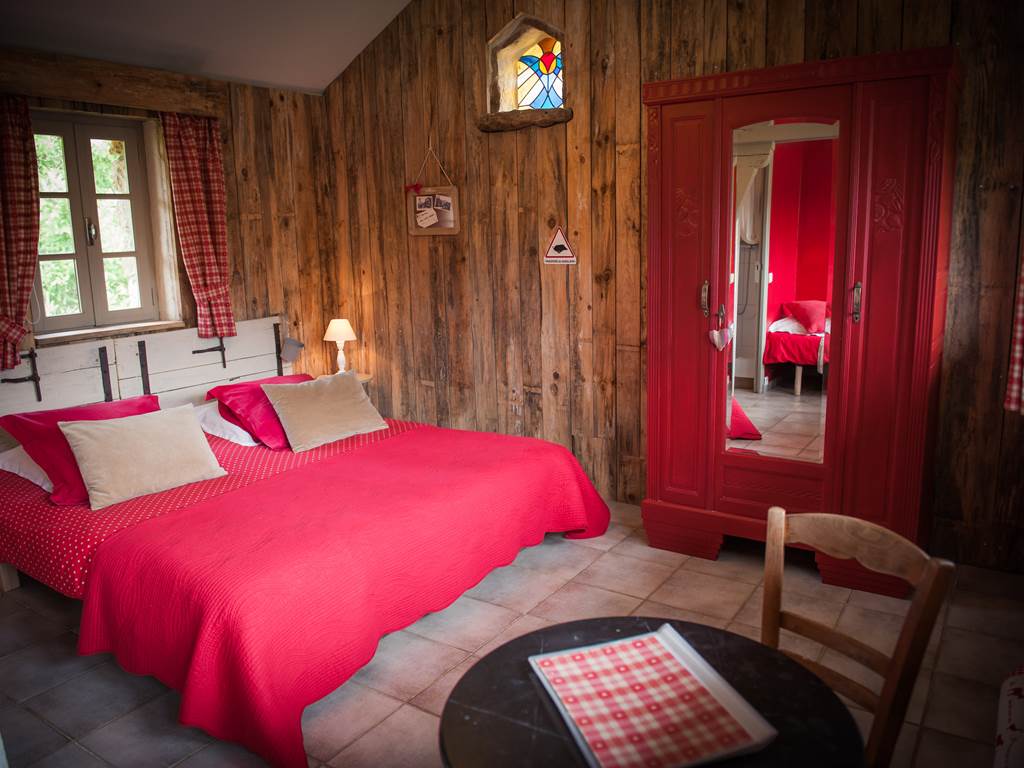 Chambre "La Bouval " située dans l'ancienne bergerie (2 à 3 personnes)