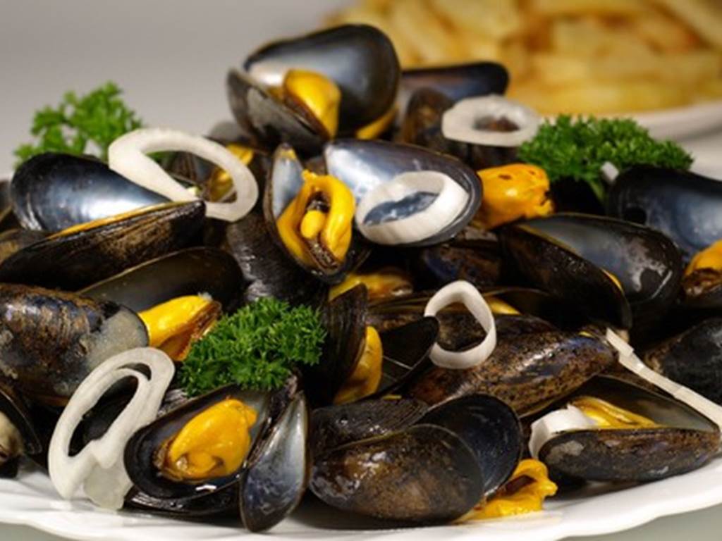 Assiette Moules Frite restaurant L'Angolino