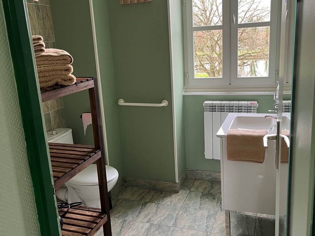 Salle de Bain - Bathroom - Vue sur le Canal - Canal’s View