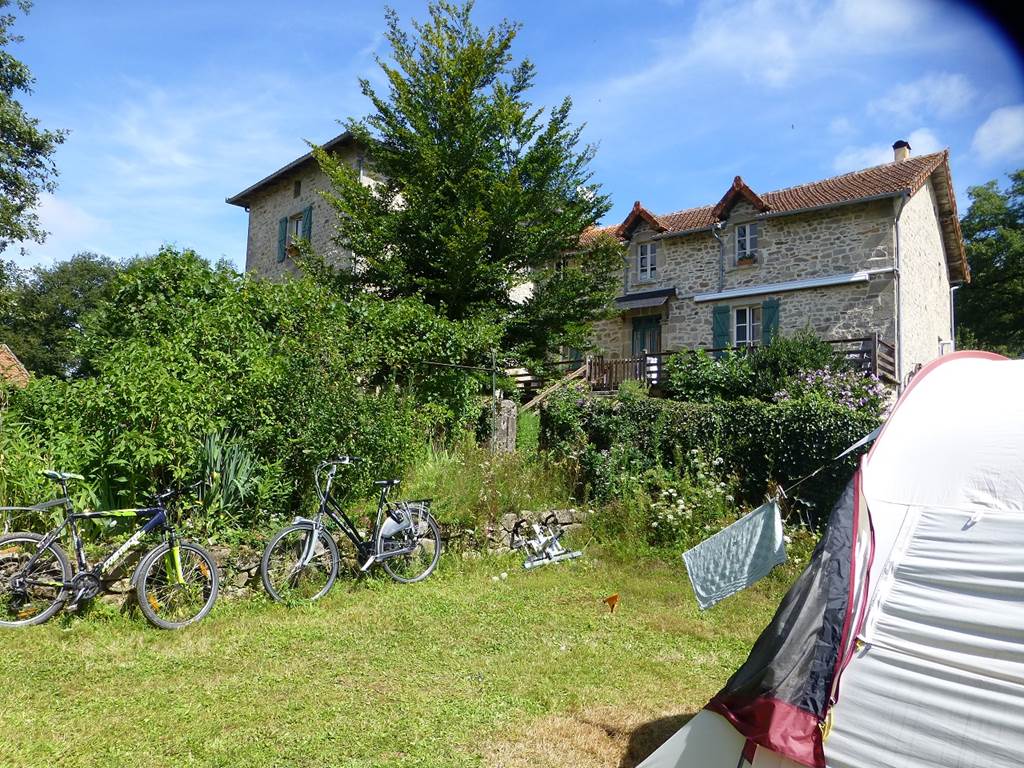 Campind Les Teullieres-Sousceyrac-maison
