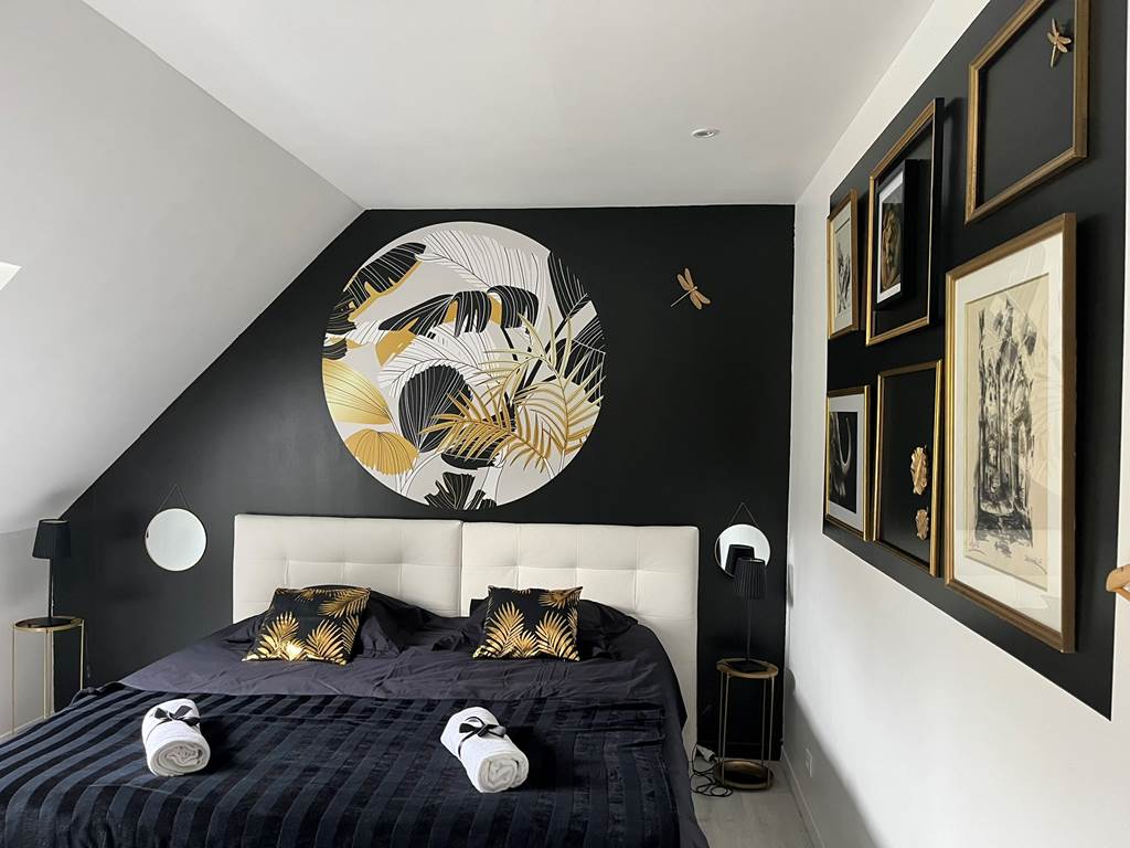 chambre noire et or gîte 10 - 14 personnes Normandie