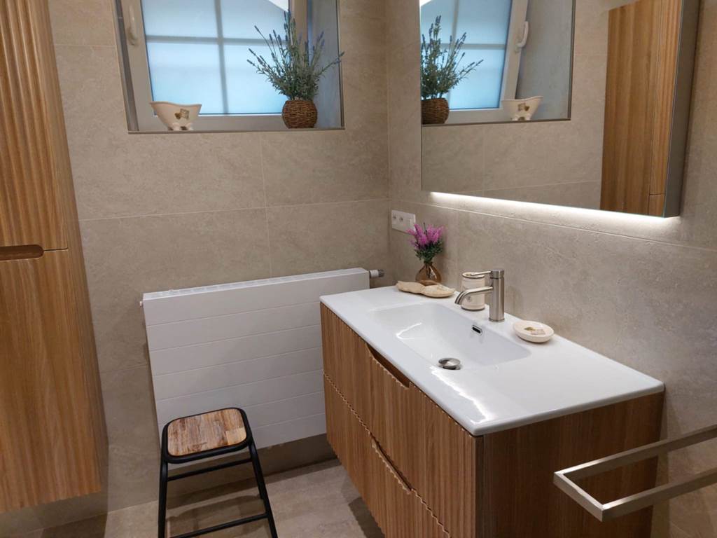 bce1642e-3629-4008-9cff-28f845235c4a