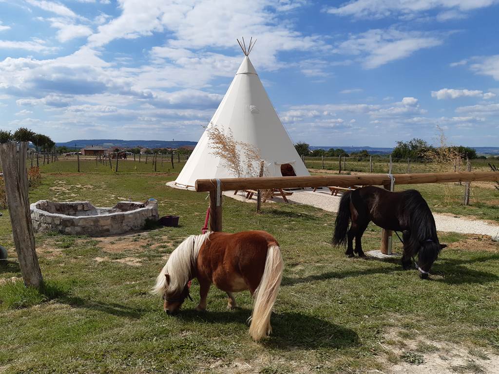 Crunch et Vérina au Tipi
