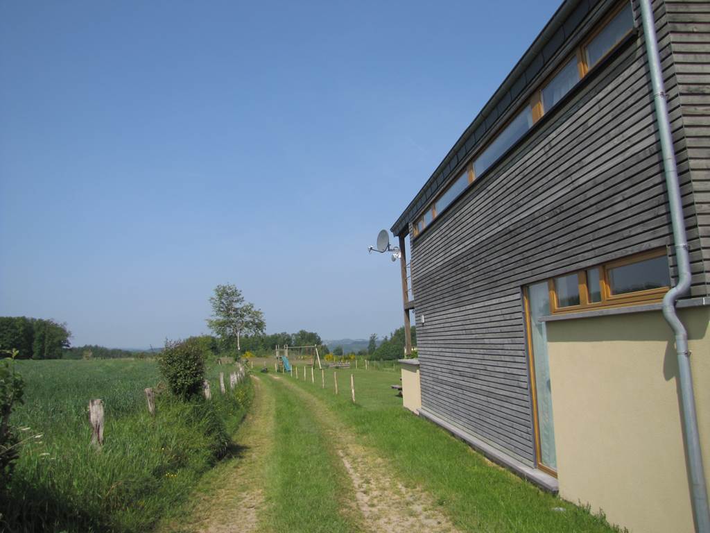 Maison côté de gauche