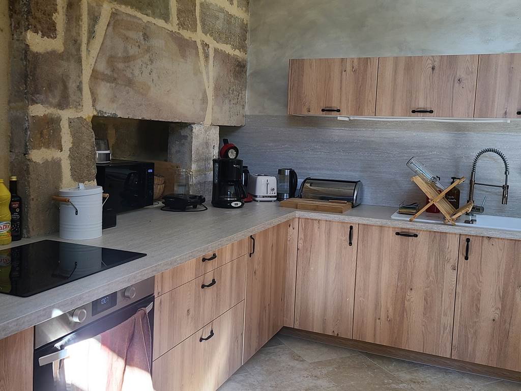 Cuisine équipée de La Conviviale en libre accès