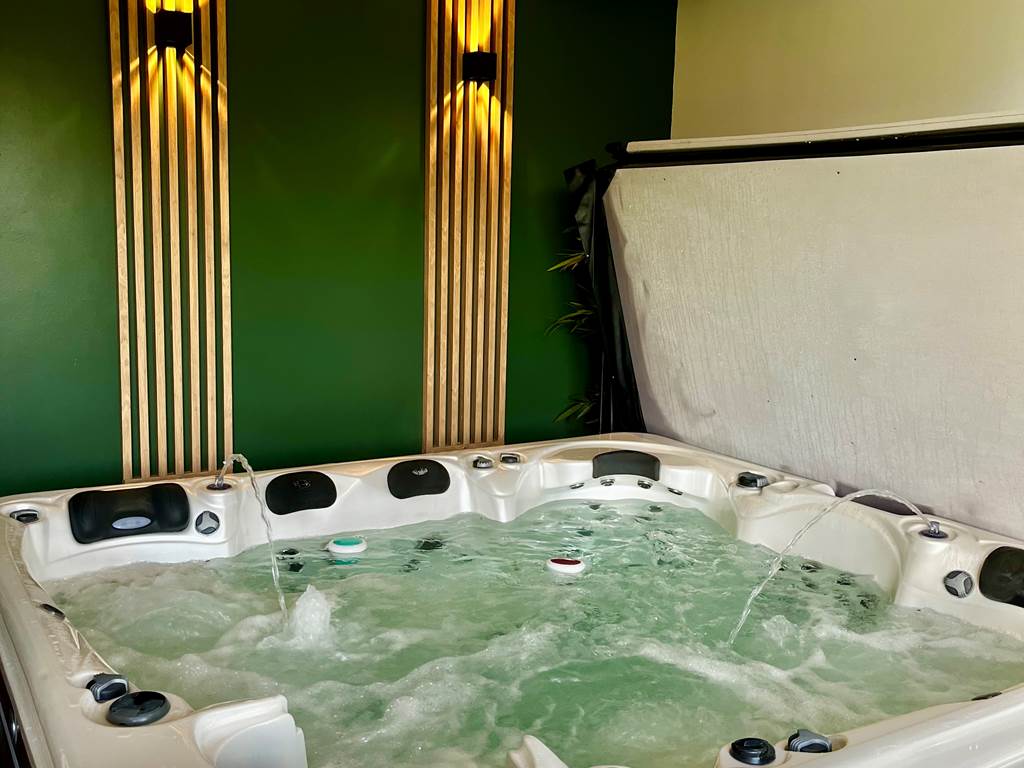 #clossaintjoseph_Jacuzzi_Sauna (3)