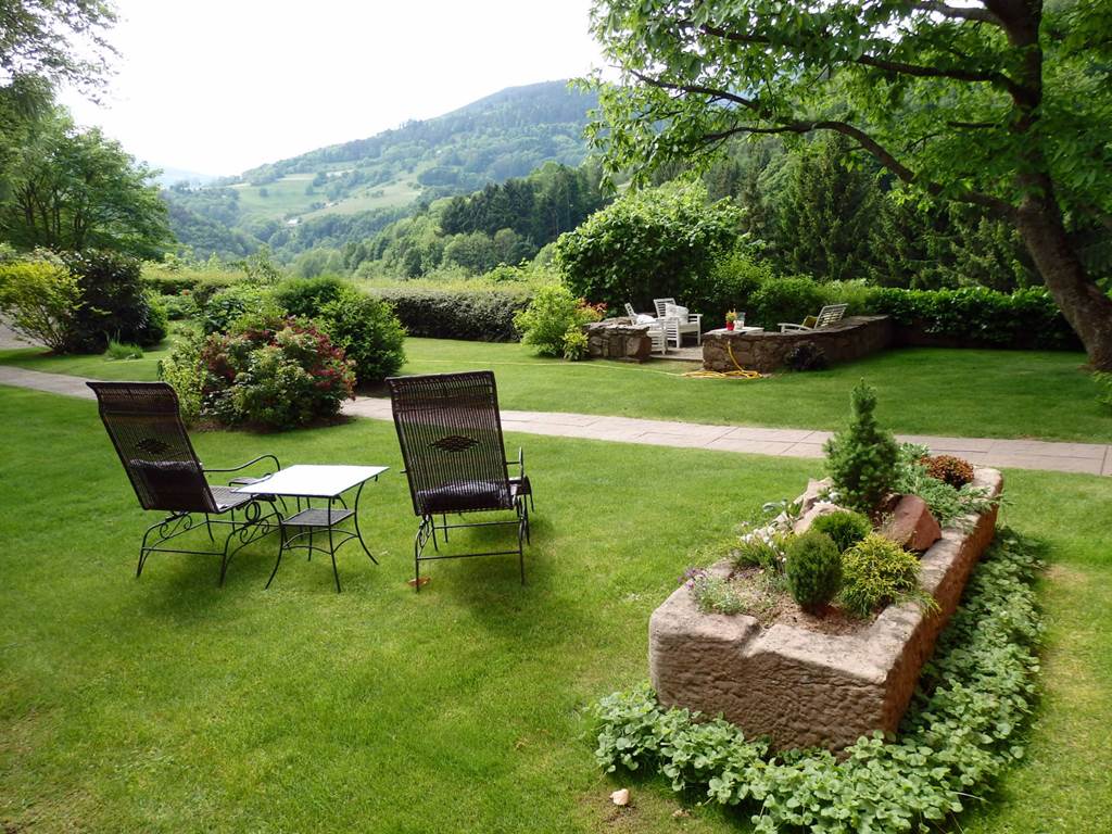 gîte avec un grand jardin clos