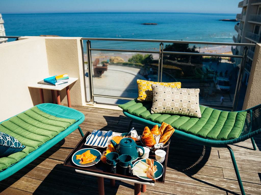 Petit déjeuner en chambre