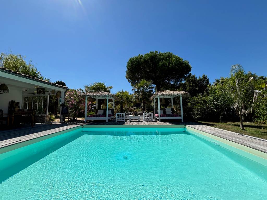 LA PISCINE