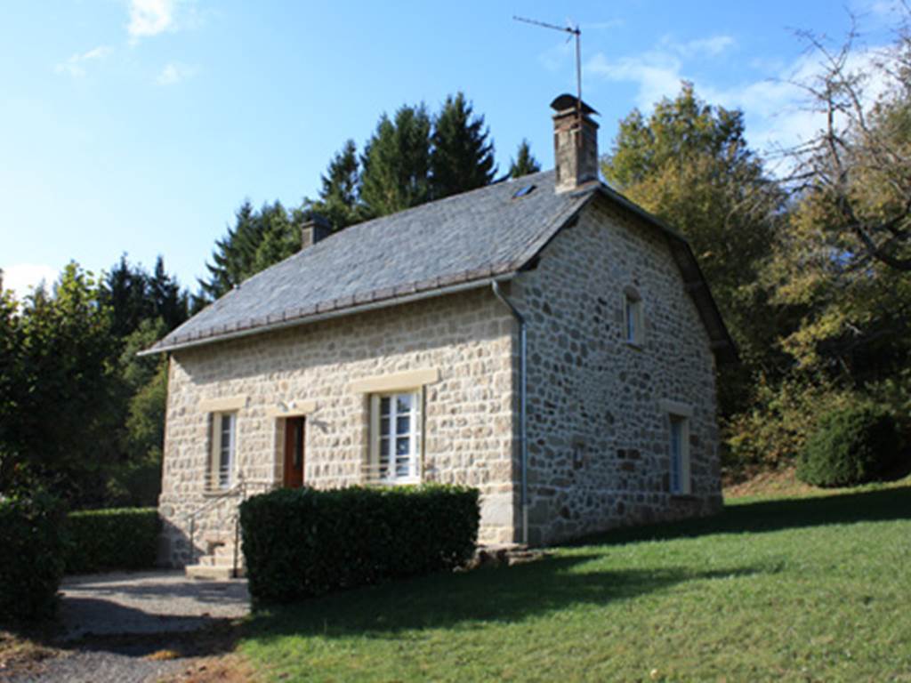 Gîte n°19G4164 "La Cascade du Doustre" – MONTAIGNAC SUR DOUSTRE