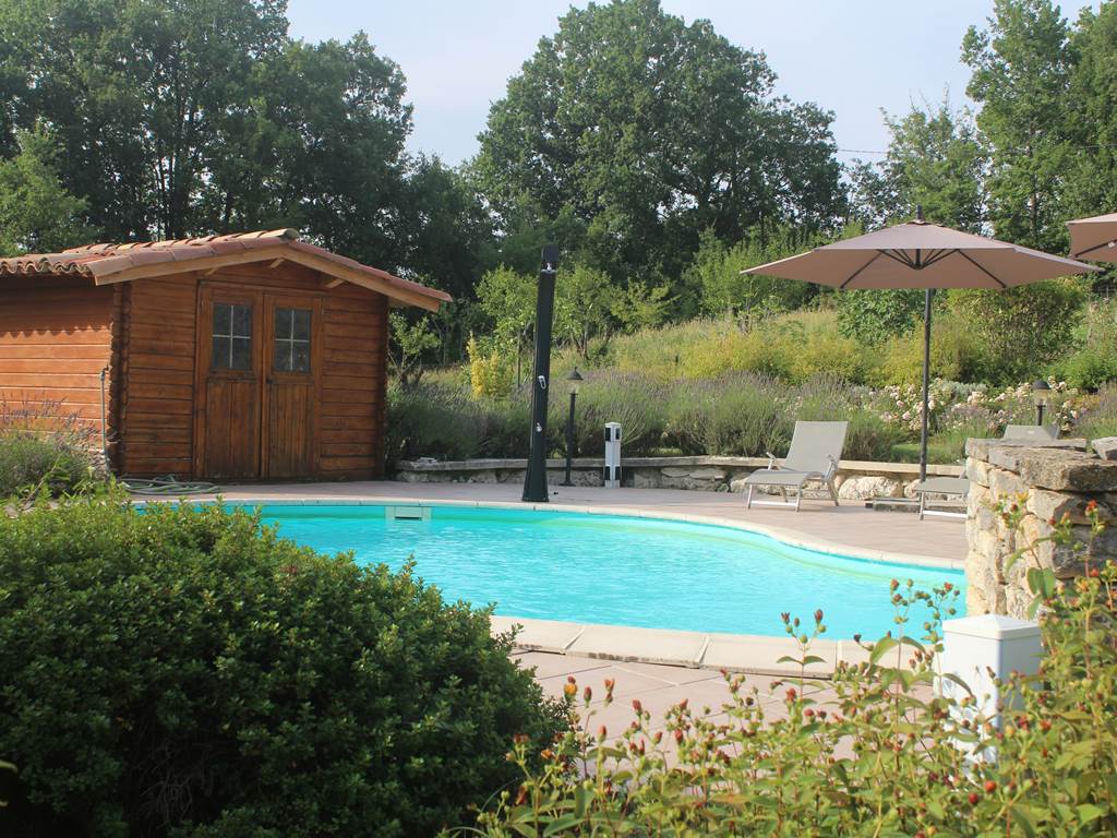 La piscine et son environnement