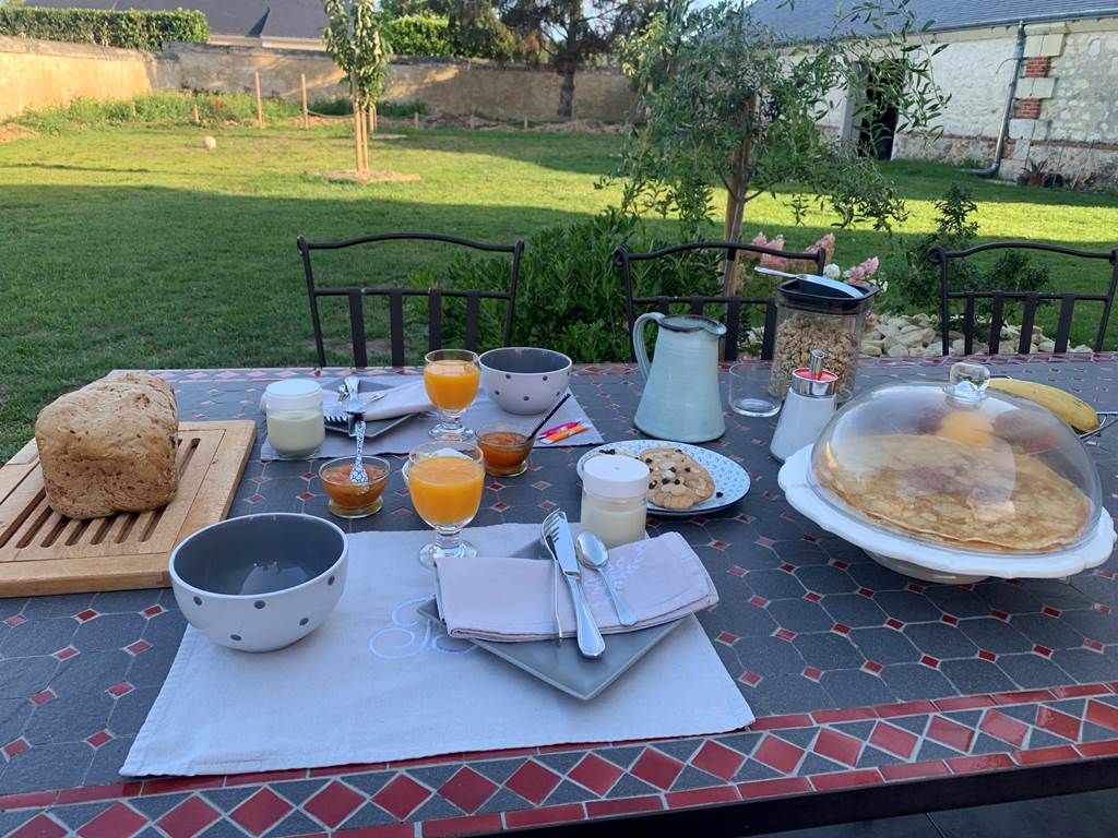 Le petit déjeuner, un matin d'été...