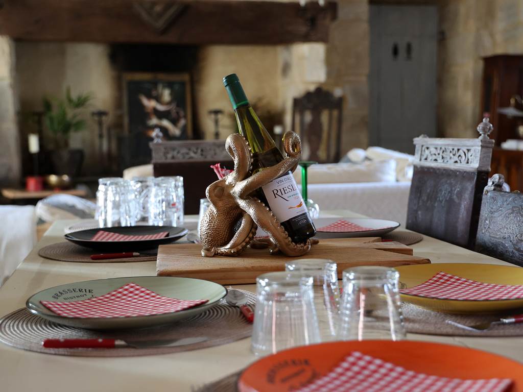 L'Alsace s'invite à Saint-Chamarand : une table d'hôte authentique et généreuse pour réchauffer vos soirées jeux au château.