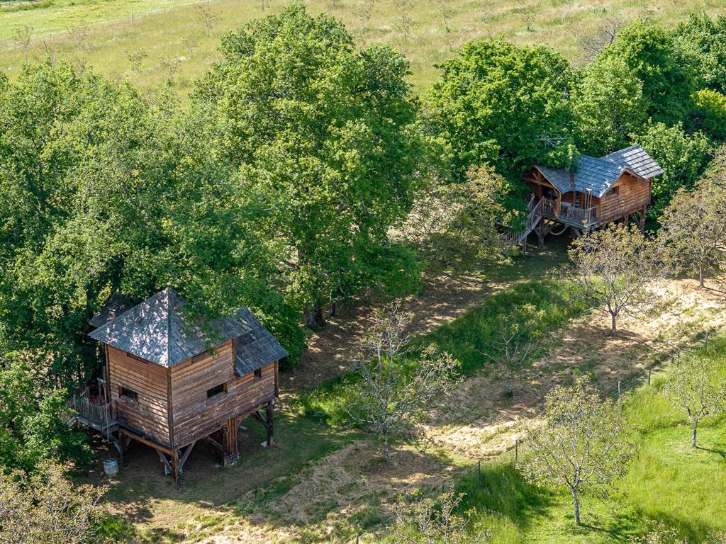 Domaine INYAQAB Cause de Clérans gîte et cabanes perchées crédit photo logadrone