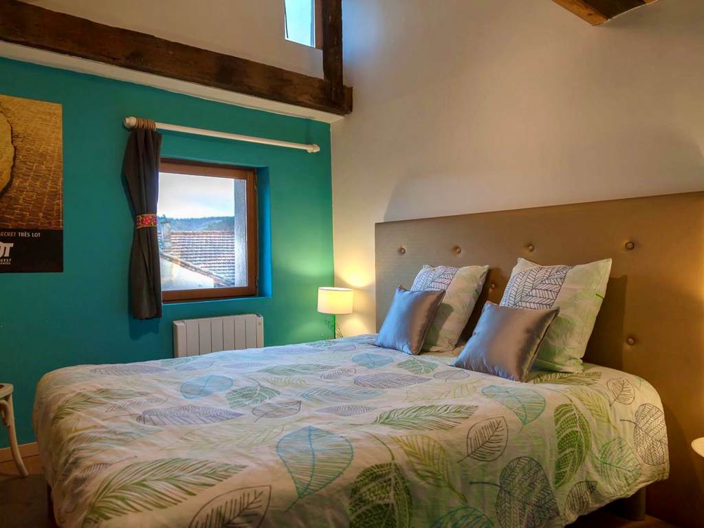 chambre grand lit
