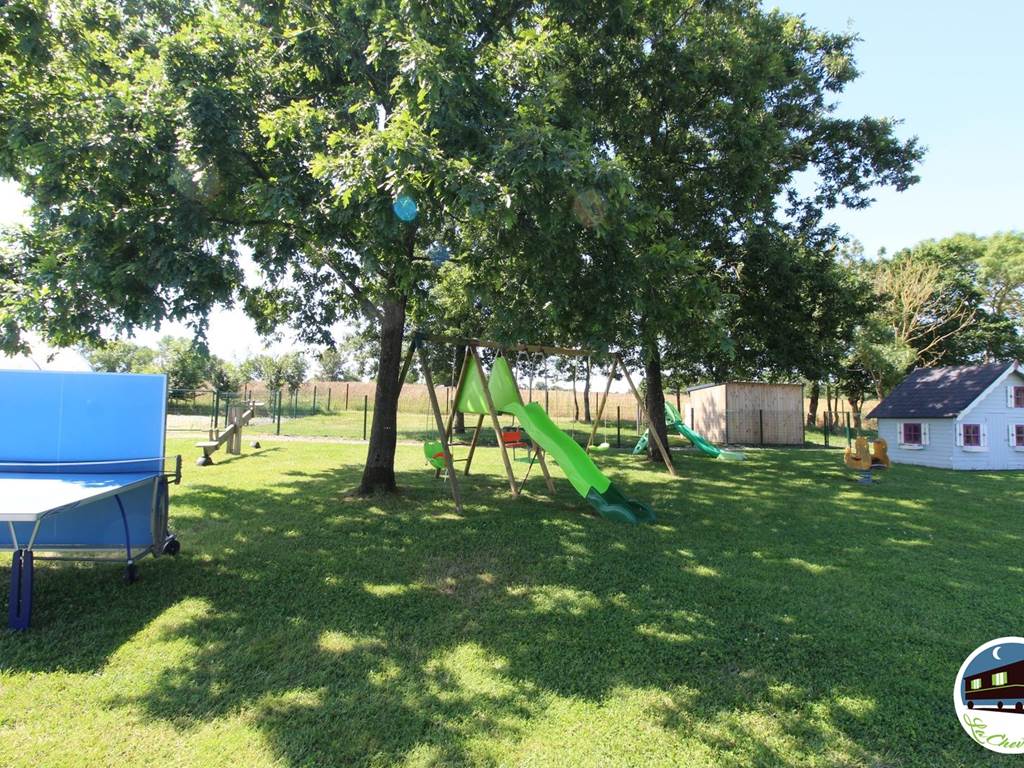jeu-enfant-domaine-nature-gite-la-chevalerie-anjou