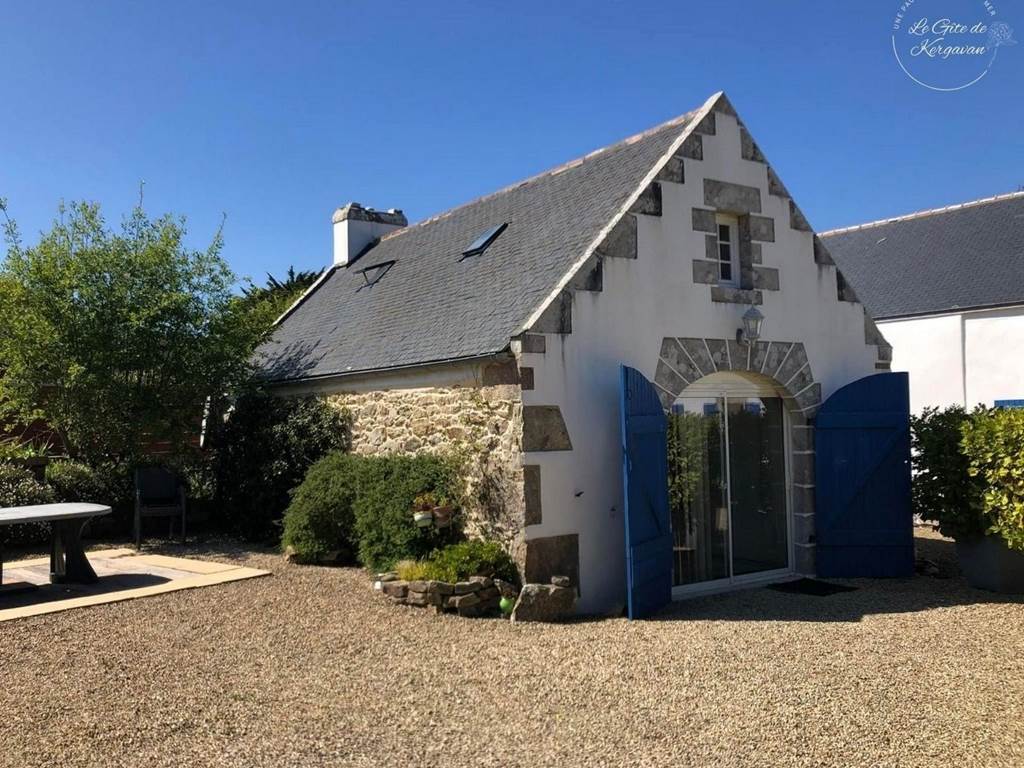 gîte de kergavan - terrasse et barbecue