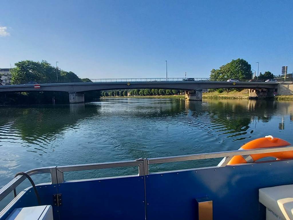 vue à l'arrière sur le pont de la Galavaude