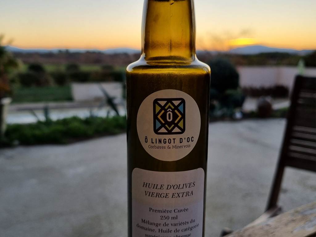 l'huile d'olive du domaine à déguster sur place