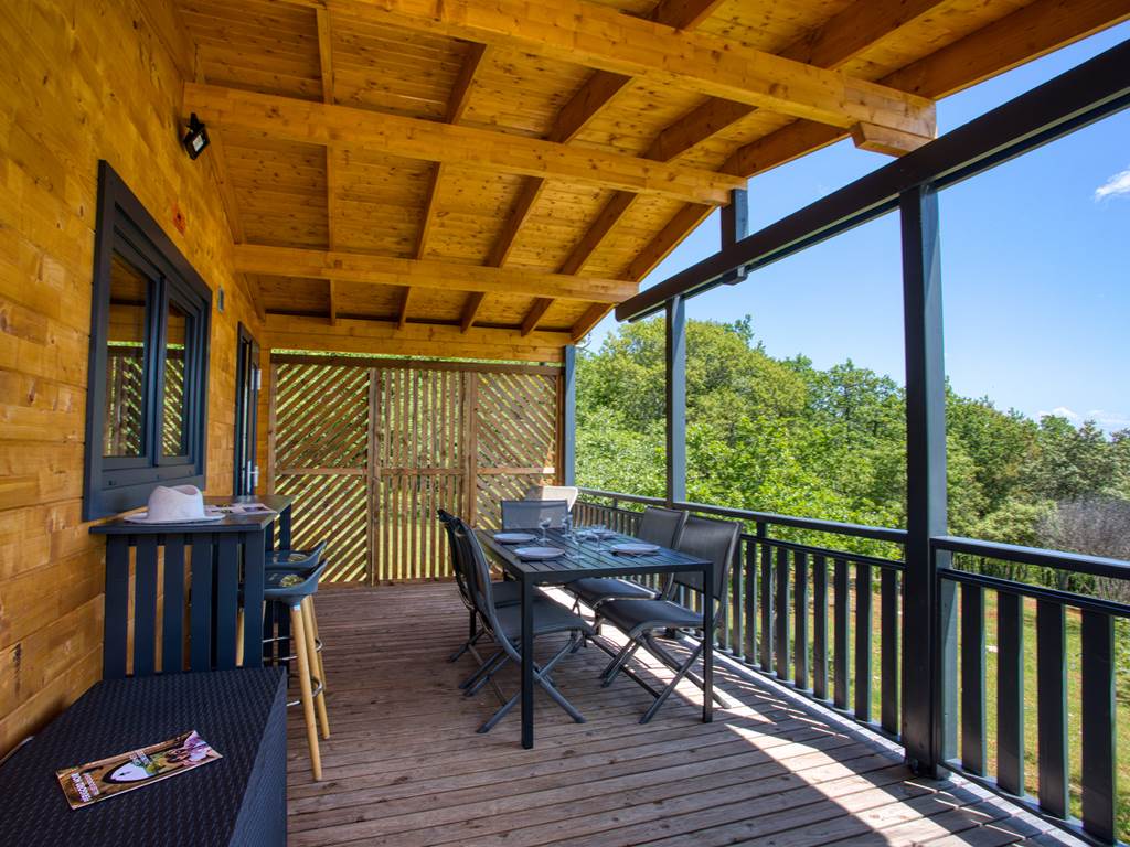 Terrasse chalet Commarque