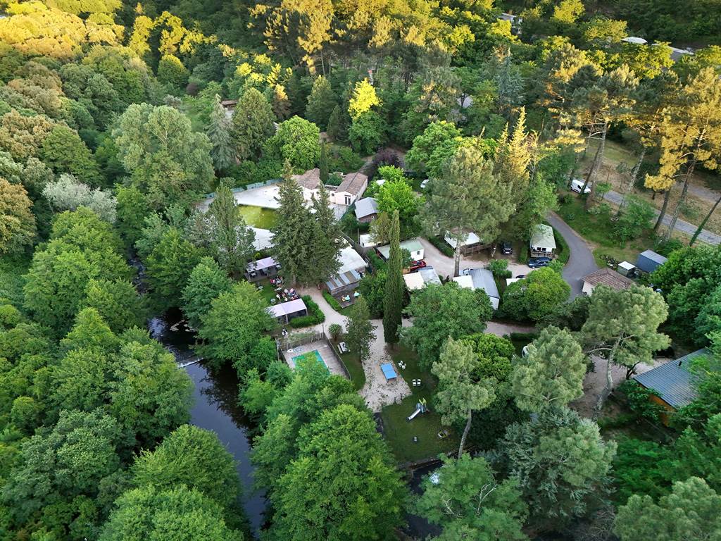 Camping l'orée des Cévennes vue aérienne