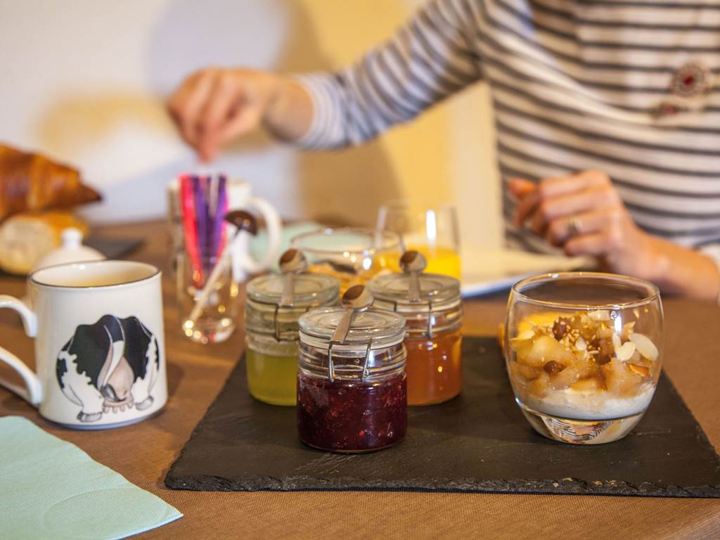 Petit déjeuner gourmand au colombier bretagne - chambres d'hôtes