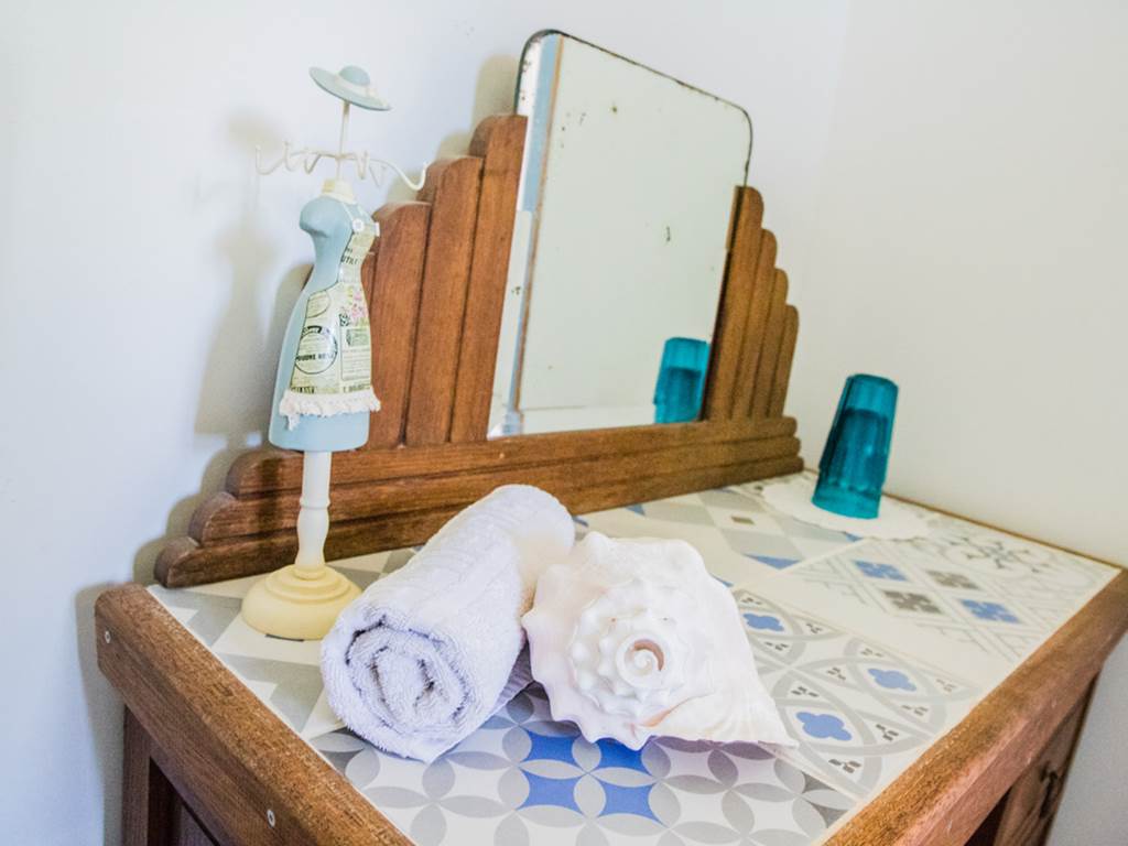 Chambre double Jeanette / Lit en 180 / salle de bain privative