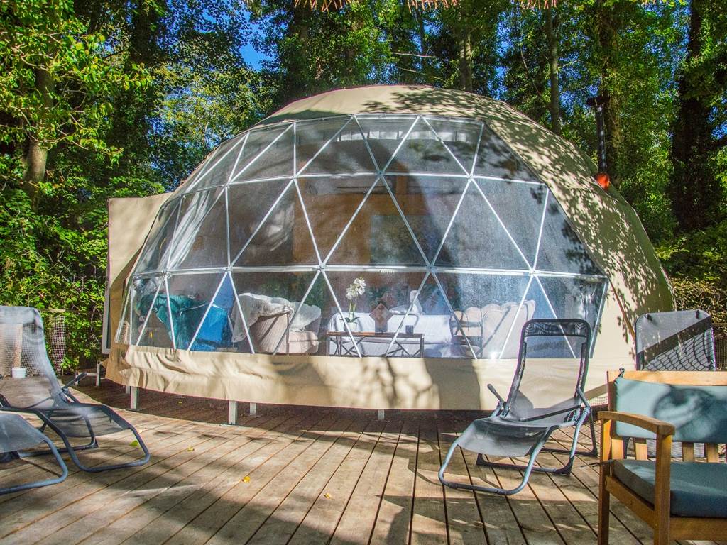 Vu extérieur dome au fil de l'eau