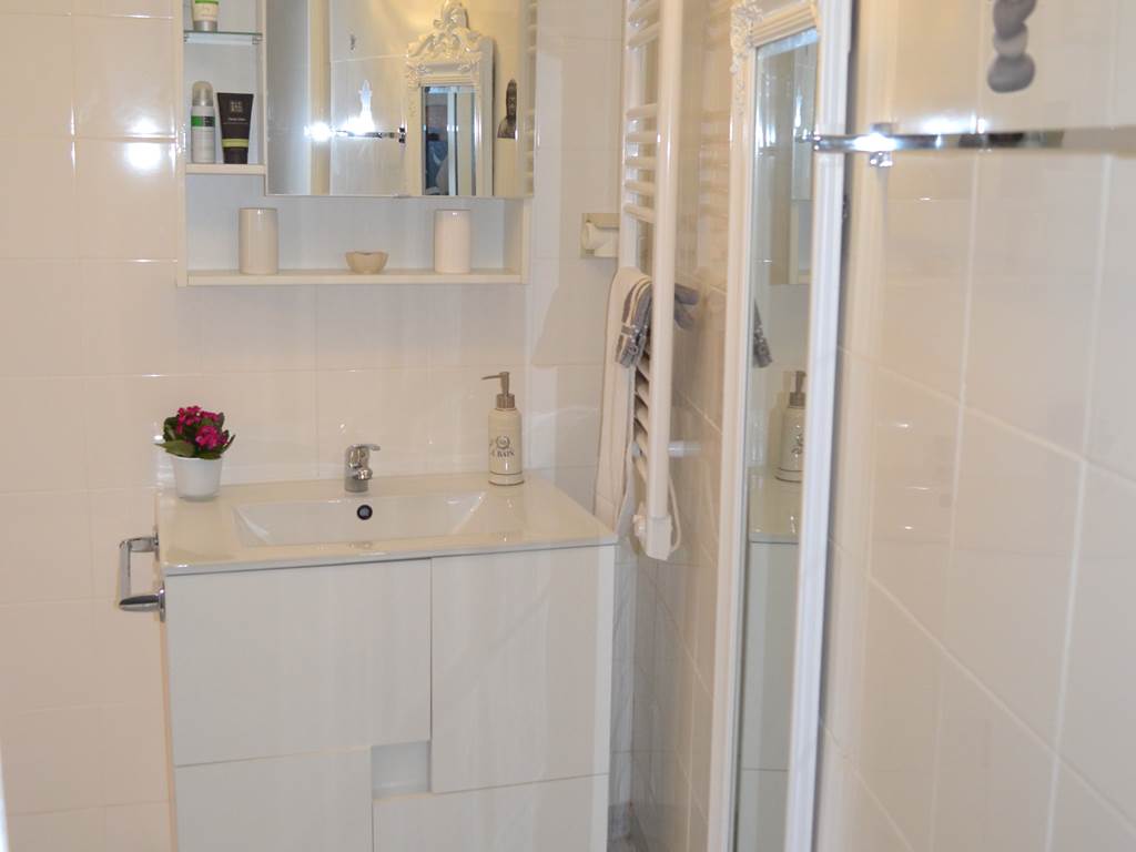 Sale d'eau Bouddha - Buddha bathroom