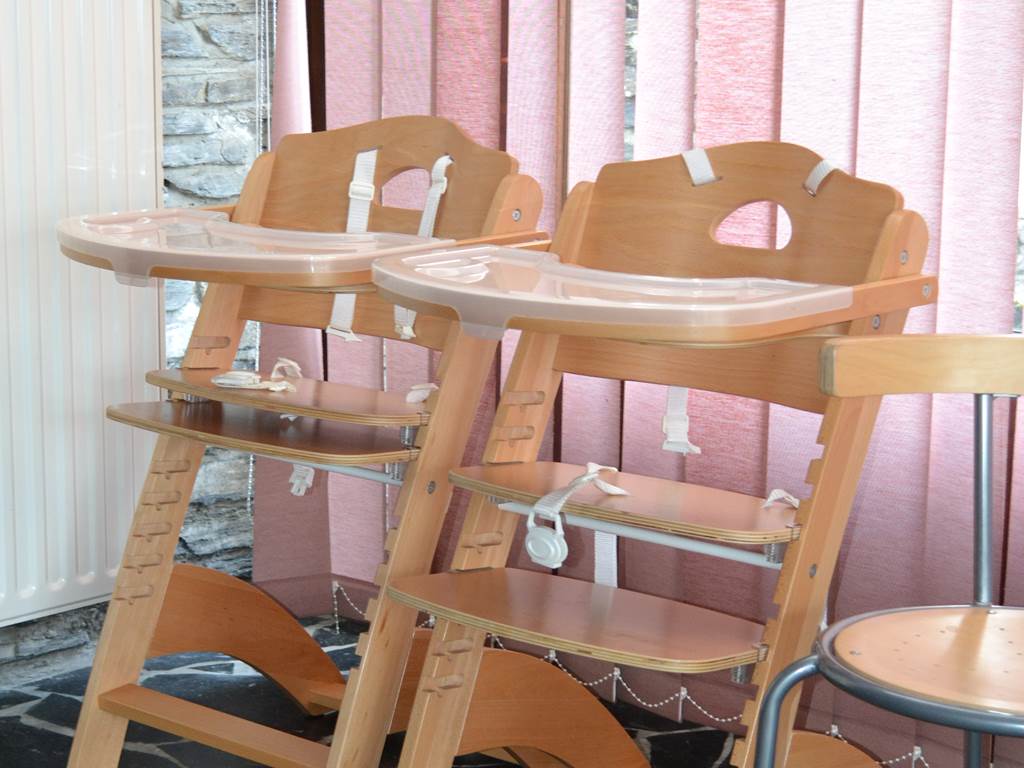 1.1.3. Rez-de-chaussée - la cuisine - les 2 chaises bébés