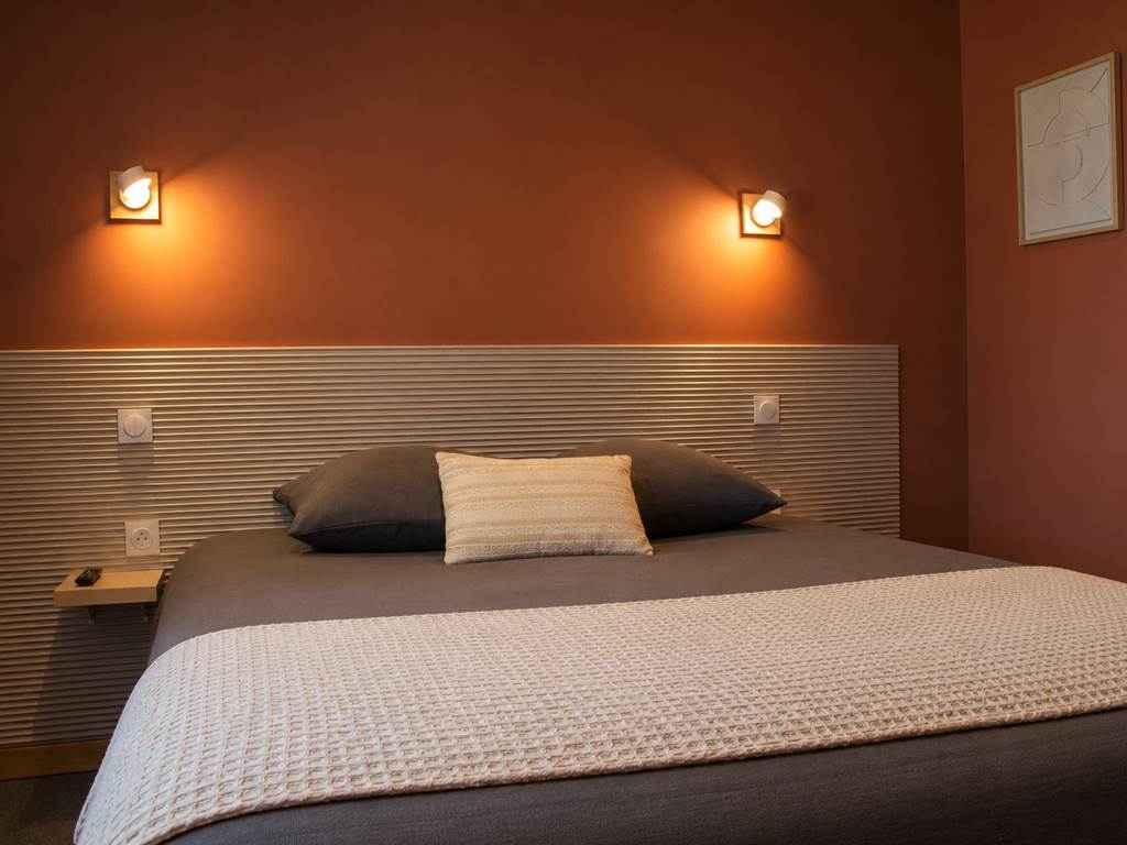 6 Côté Nuit hotel Capestang canal du midi