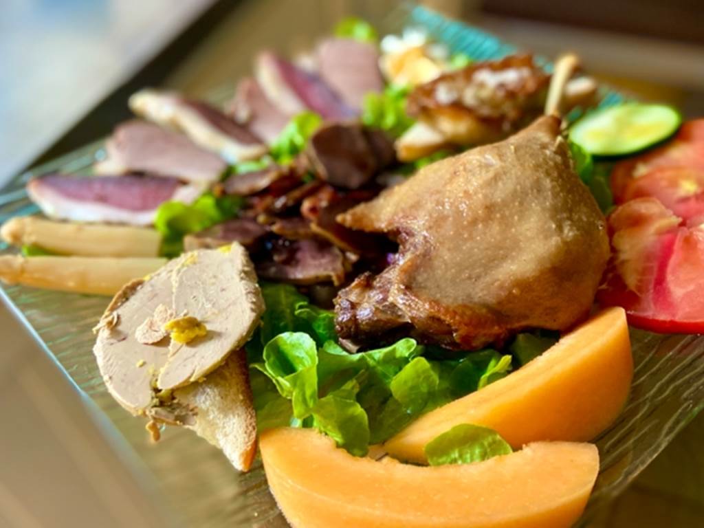 Notre assiette la Tour de Gascogne et sa cuisse de confit de canard