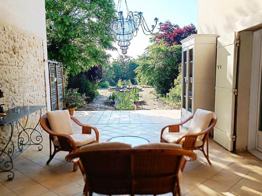Gîtes, chambre d'hôtes et table d'hôtes gastronomique à Casteljaloux Lot et Garonne, piscine, jacuzzi et spa